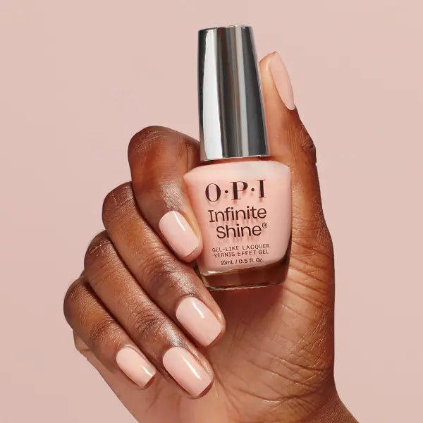 O.P.I Infinite Shine Bubble Bath hand bruin