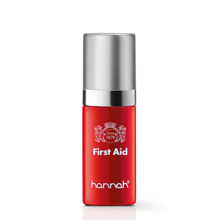 hannah First Aid 30ml rode fles zilver ring zilver dop kleine fles witte letters