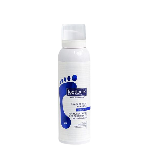 Footlogix Cracked Heel Formula 125 ml, een verzorgende formule voor gebarsten hielen die snel weer strak en zacht moeten aanvoelen. Op de foto de witte fles met blauwe voetafbeelding. Puur Diana Shop Nuenen