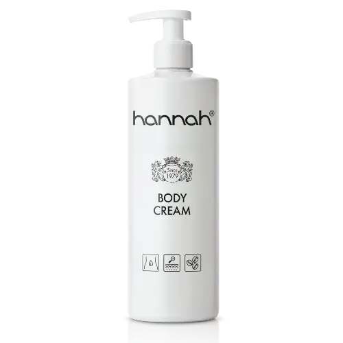 hannah Body Cream 500 ml witte pompflacon met verzorgende bodycrème voor een zachte, gehydrateerde en stevigere lichaamshuid
