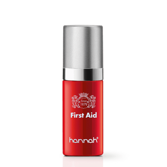 hannah First Aid 30ml rode fles zilver ring zilver dop kleine fles witte letters 