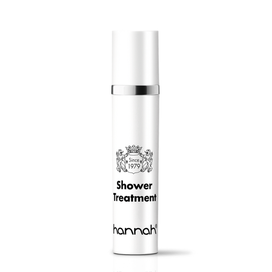 kleine witte pompfles hannah Shower Treatment 45ml