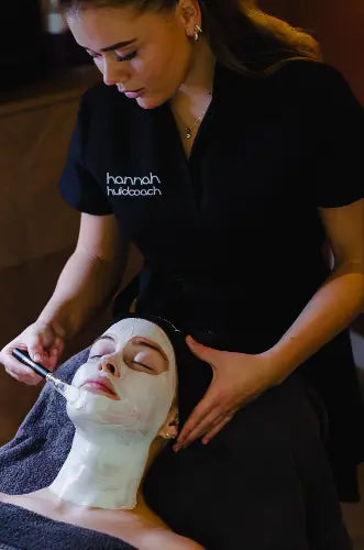 Juliette Armand Clarifying Active Mask 50 ml, behandeling voor een onzuivere huid ter ondersteuning van een rustiger huidbeeld. Puur Diana Shop Nuenen