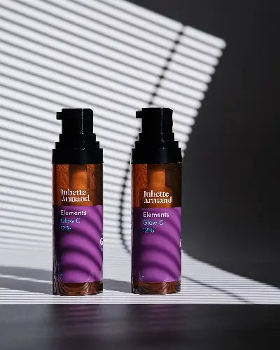 Juliette Armand Glow C 12% Poeder Serum 10 ml, duo flacons met vitamine C serum voor een stralende huid, kort voor gebruik gemengd. Puur Diana Shop Nuenen