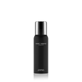 Marc Inbane Hyaluronic Self-Tan Spray, een zelfbruinende spray met hyaluronzuur voor een natuurlijke teint en extra hydratatie tijdens het bruinen. Op de foto de zwarte fles met zilveren dop. Puur Diana Shop Nuenen