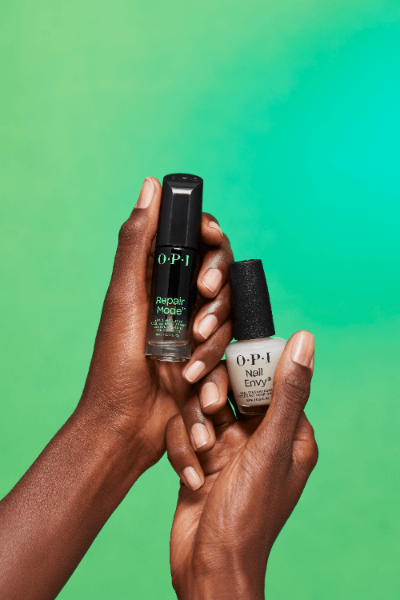 O.P.I. Nail Envy Original samen met O.P.I. Repair Mode, twee versterkende nagelverzorgingsproducten. Puur Diana Shop Nuenen