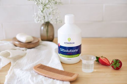 Vitakruid SilSolutions Aardbei 500 ml, voedingssupplement met organisch silicium MMST voor huid, haar en nagels. Puur Diana Shop Nuenen